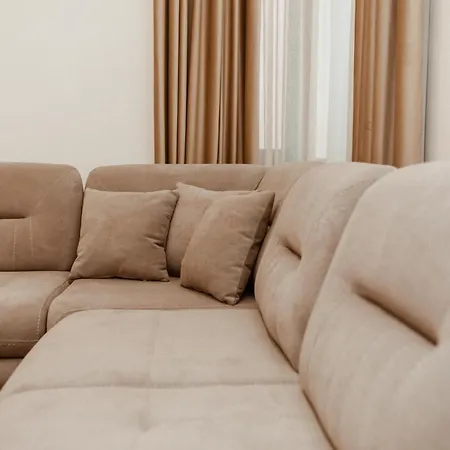 New Born Apartments Apartman